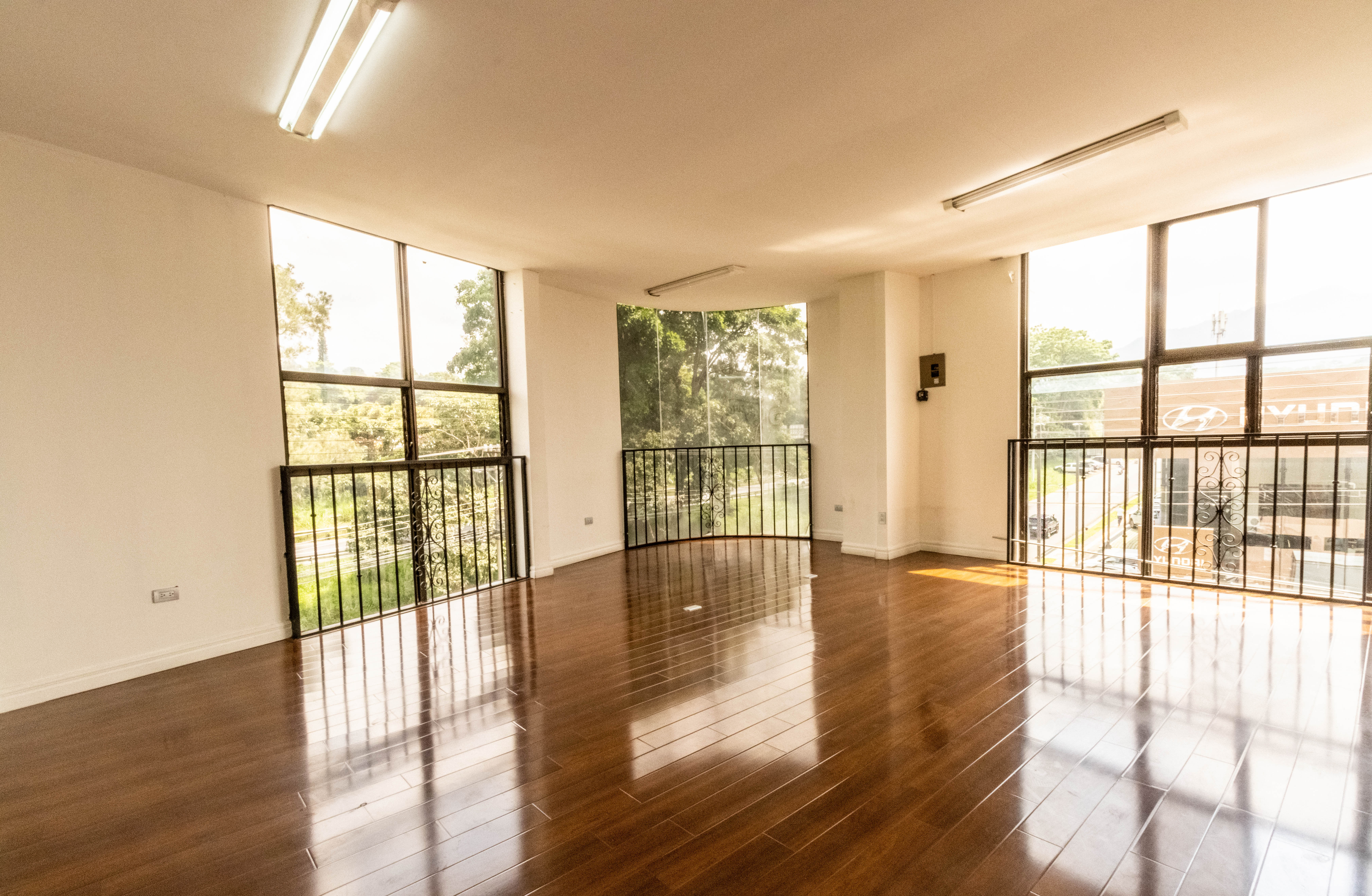 4 bed Commercial For Rent in Curridabat, San Jose - thumb 3