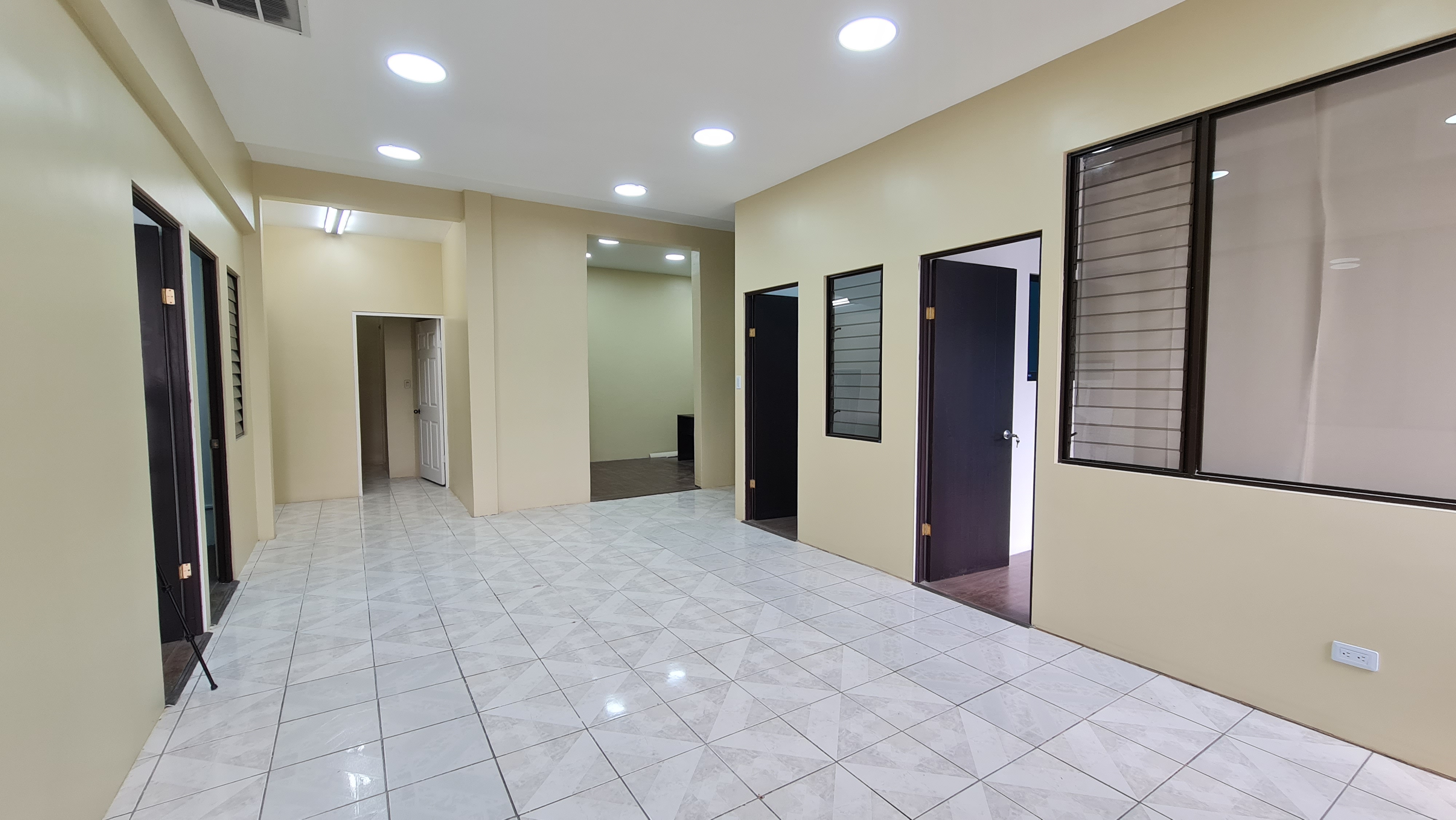 5 bed Commercial For Rent in Curridabat, San Jose - thumb 3