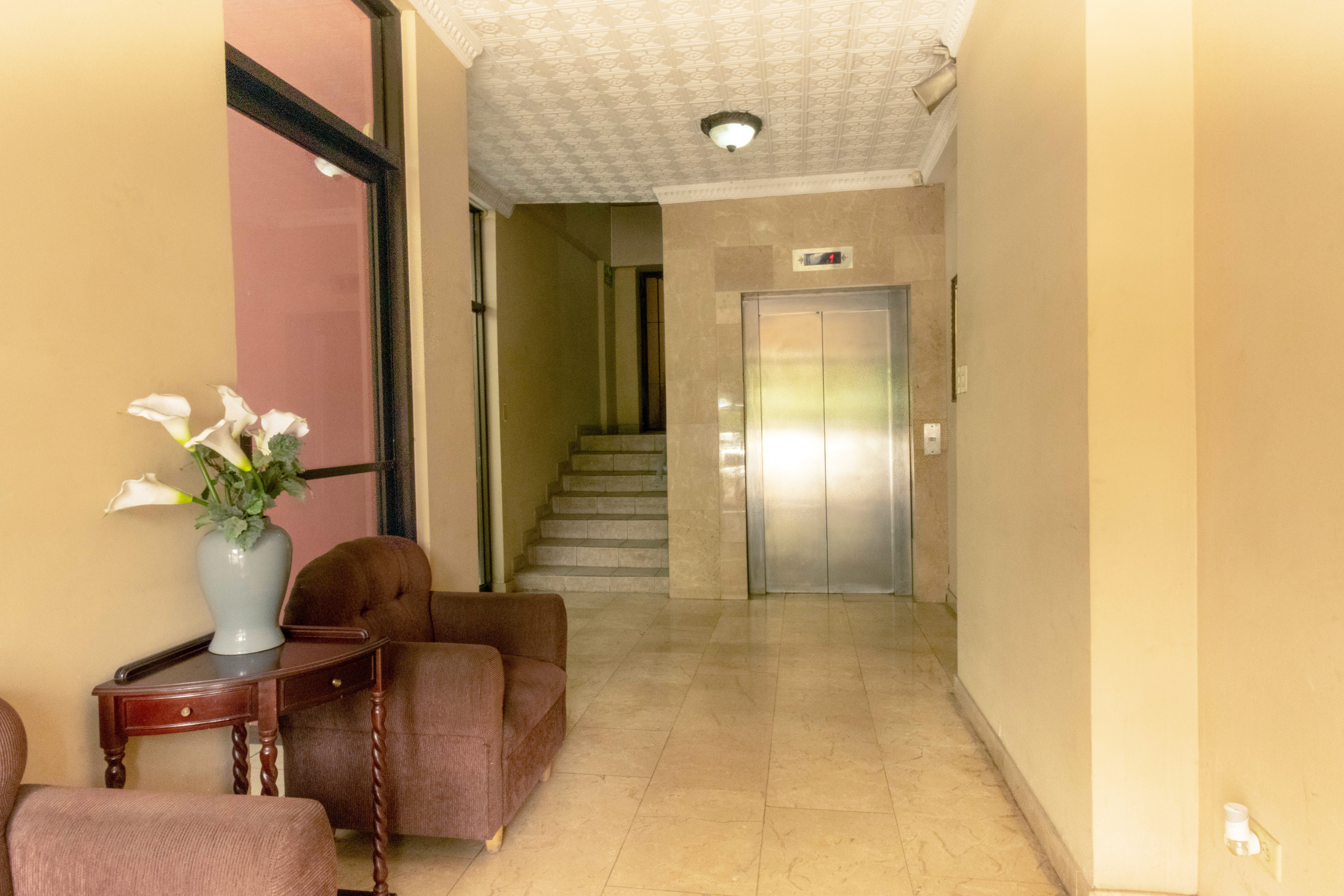 5 bed Commercial For Rent in Curridabat, San Jose - thumb 12