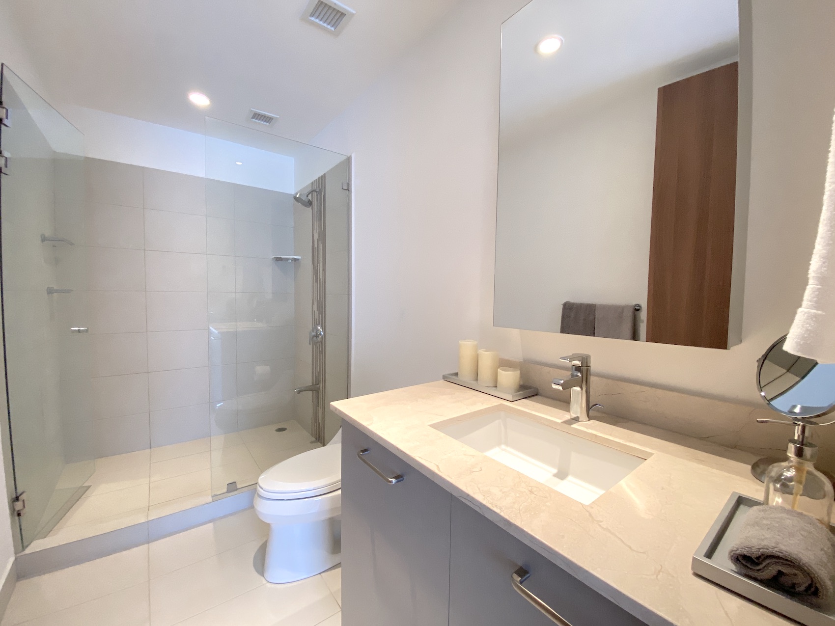 2 bed Apartment For Sale in Escazu, San Jose - thumb 11