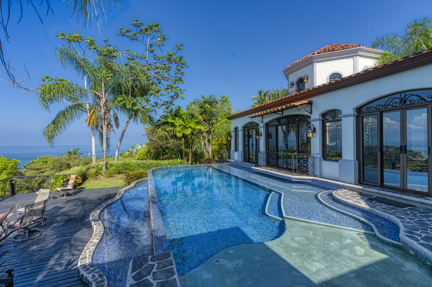 4 bed Single Family Homes For Rent in Dominical, Puntarenas - thumb 3