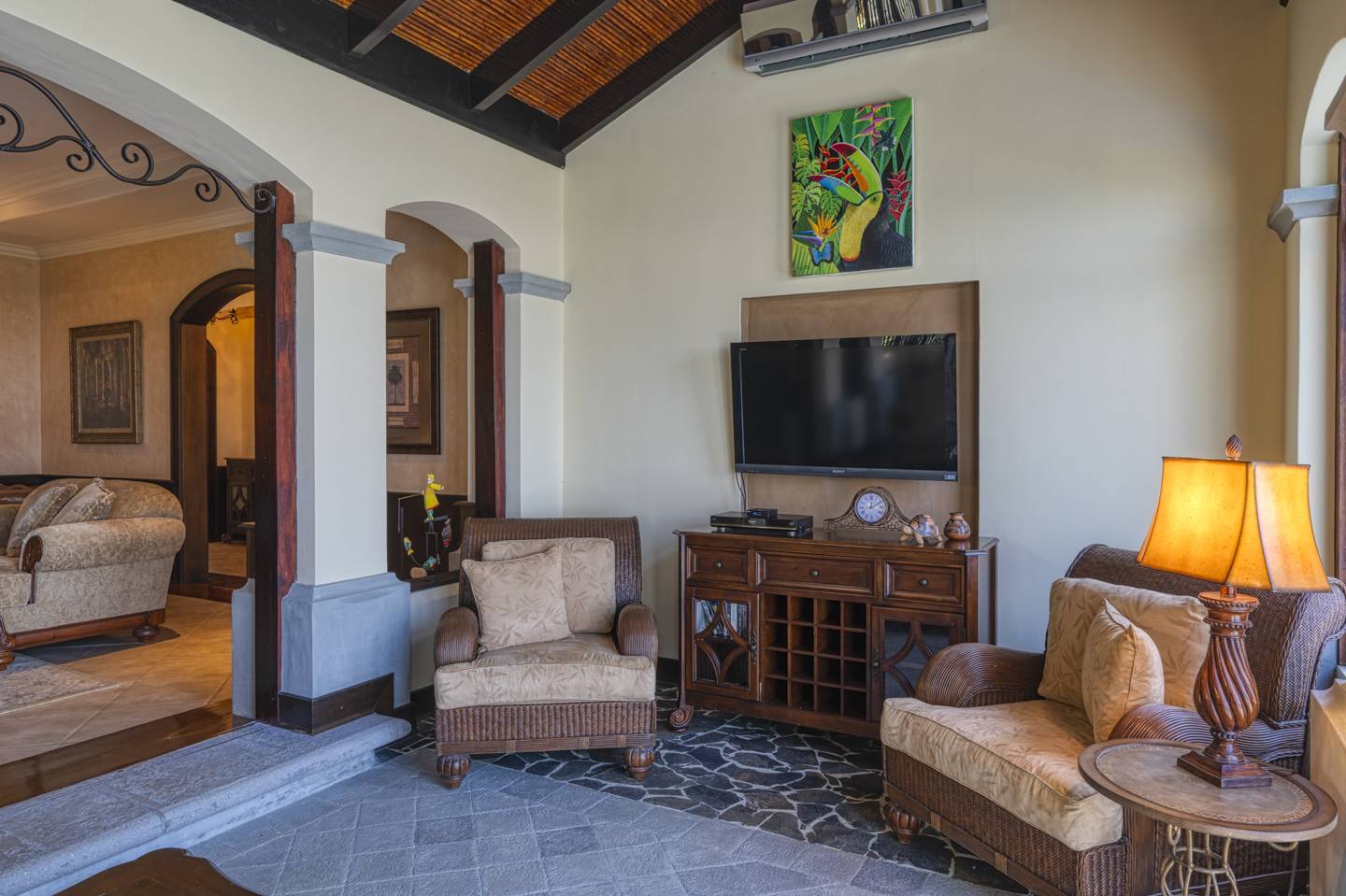 4 bed Single Family Homes For Rent in Dominical, Puntarenas - thumb 9