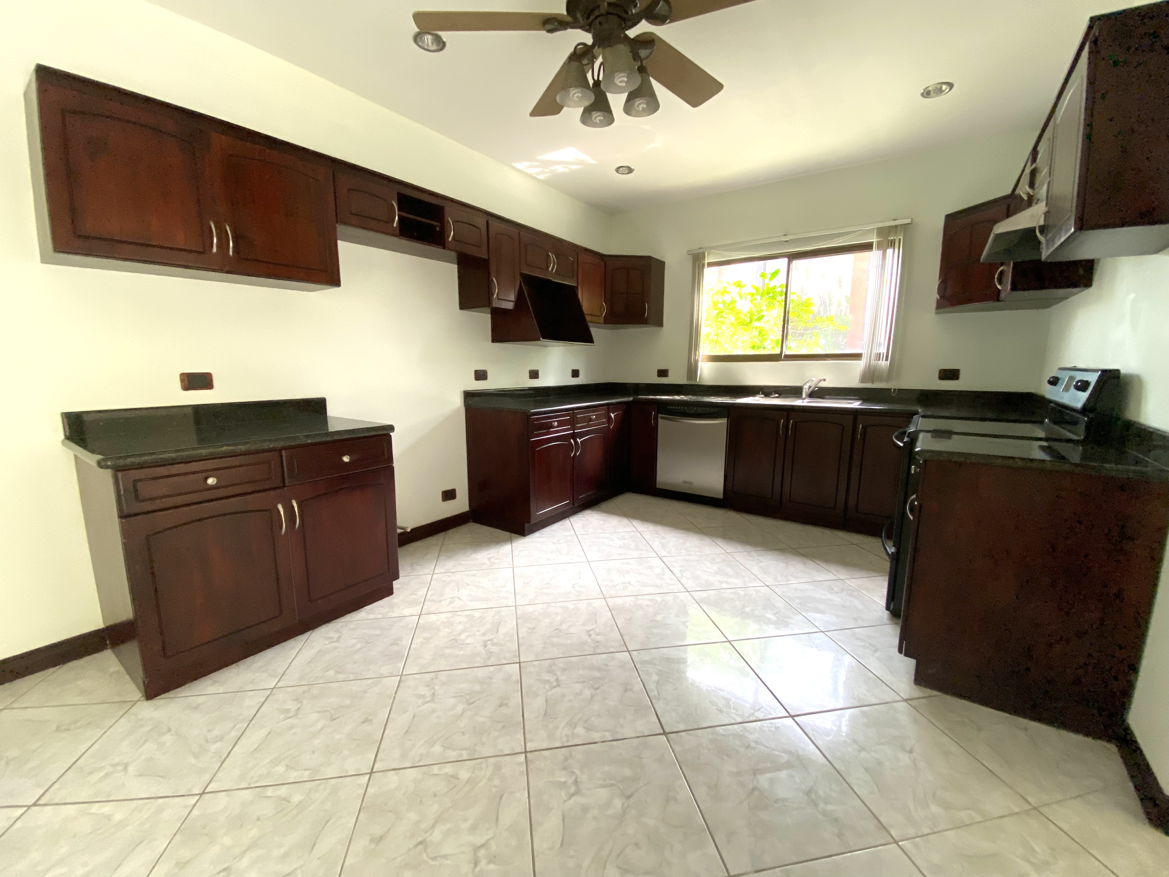 3 bed Single Family Homes For Sale in Jaco, Puntarenas - thumb 3