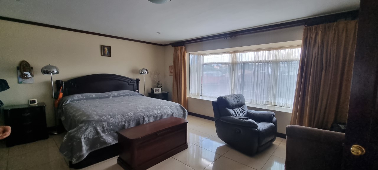 5 bed Single Family Homes For Sale in Curridabat, San Jose - thumb 20