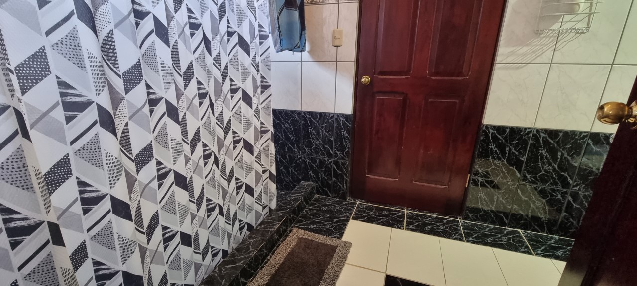 5 bed Single Family Homes For Sale in Curridabat, San Jose - thumb 23