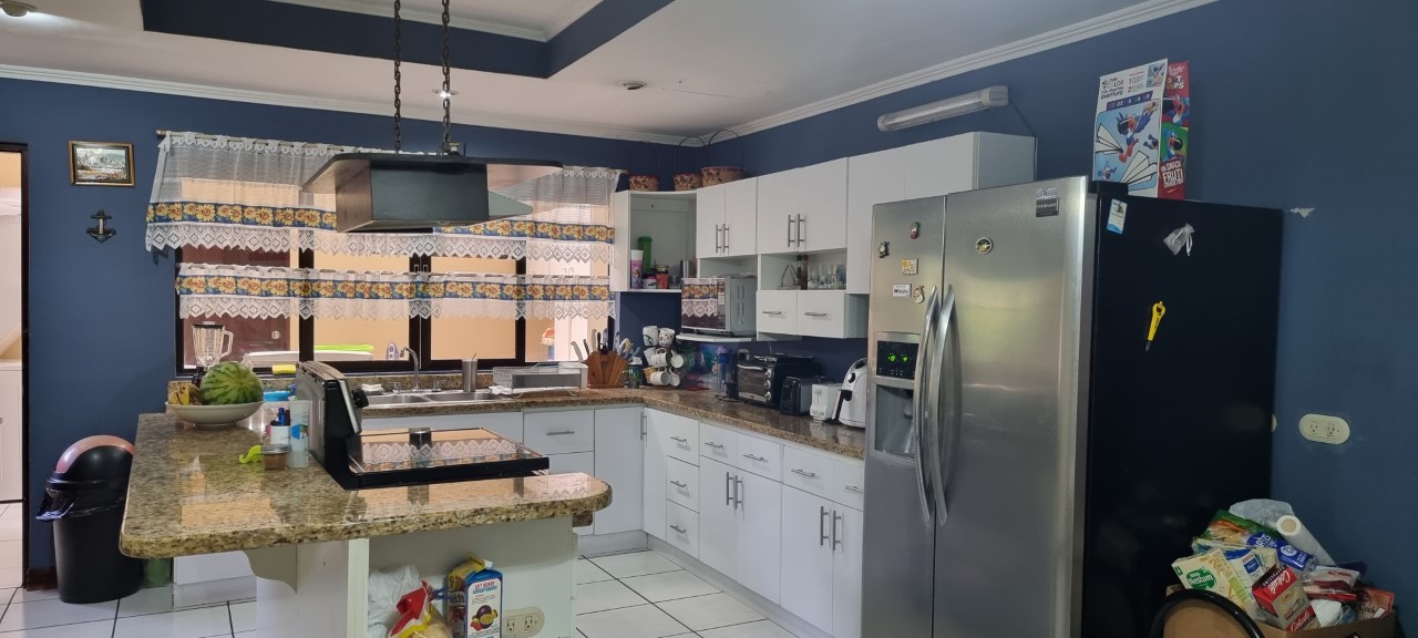 5 bed Single Family Homes For Sale in Curridabat, San Jose - thumb 8