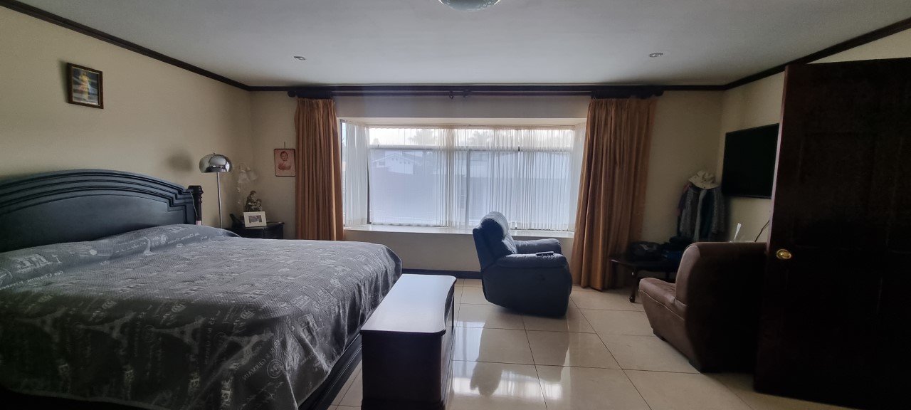 5 bed Single Family Homes For Sale in Curridabat, San Jose - thumb 19