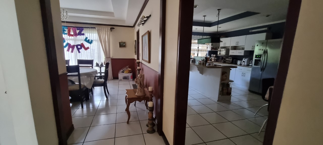 5 bed Single Family Homes For Sale in Curridabat, San Jose - thumb 12