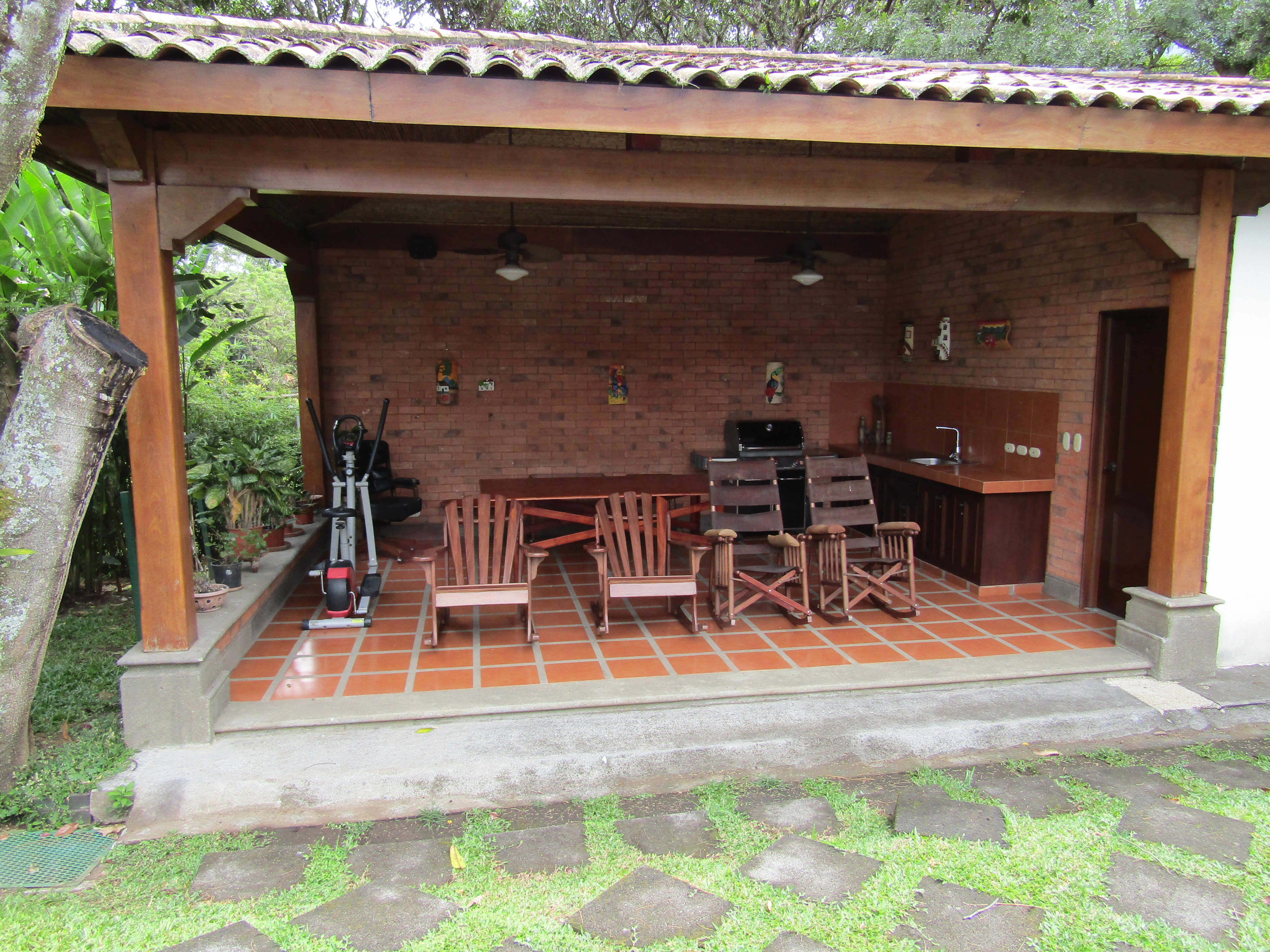 5 bed Single Family Homes For Sale in Santa Ana, San Jose - thumb 4