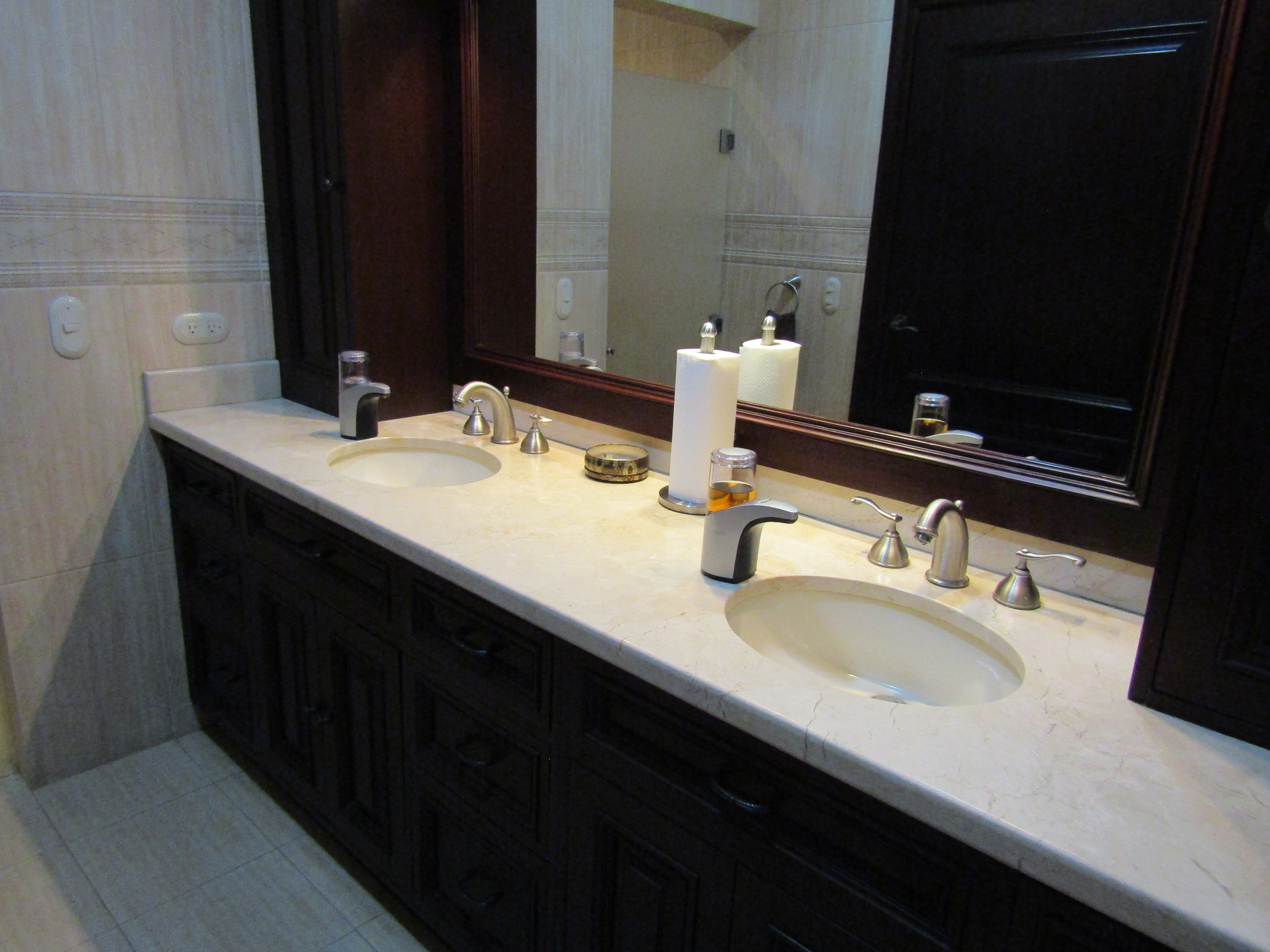 5 bed Single Family Homes For Sale in Santa Ana, San Jose - thumb 23