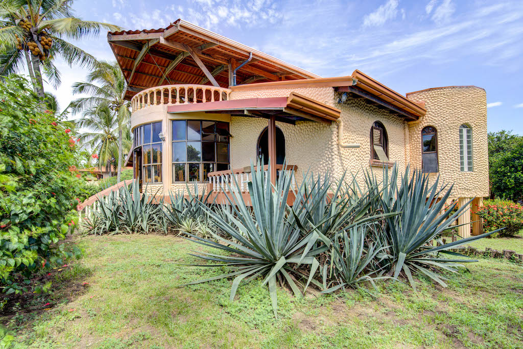 6 bed Single Family Homes For Sale in Junquillal, Guanacaste - thumb 26