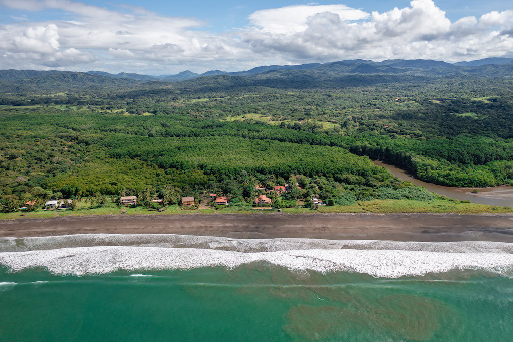 6 bed Single Family Homes For Sale in Junquillal, Guanacaste - thumb 9