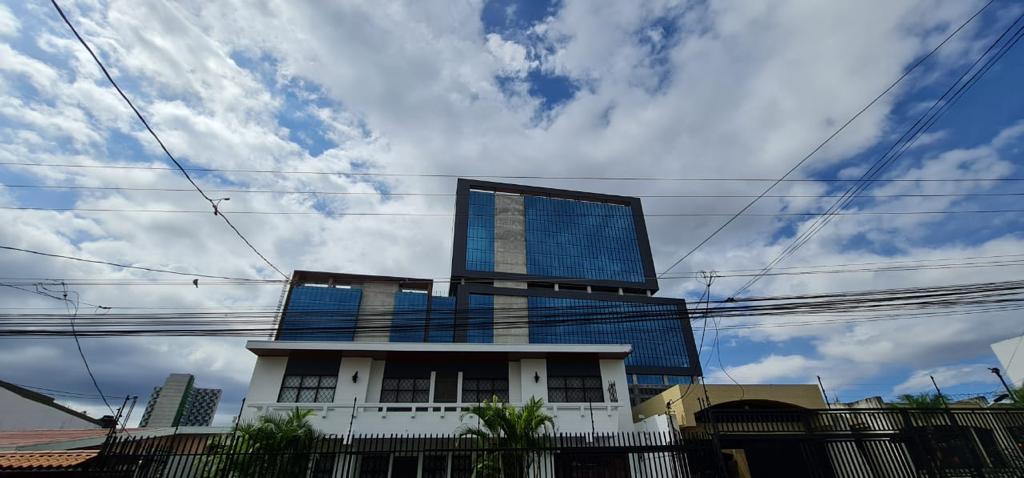 3 bed Single Family Homes For Sale in Sabana Sur, San Jose - thumb 1