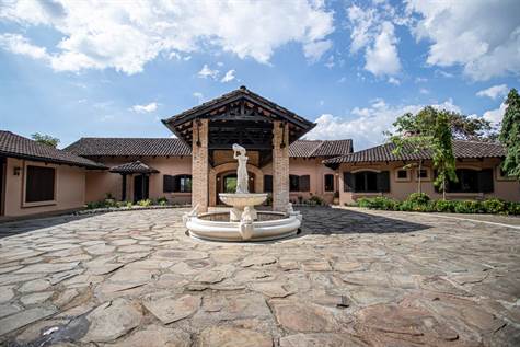 5 bed Single Family Homes For Sale in La Guacima, Alajuela - thumb 30