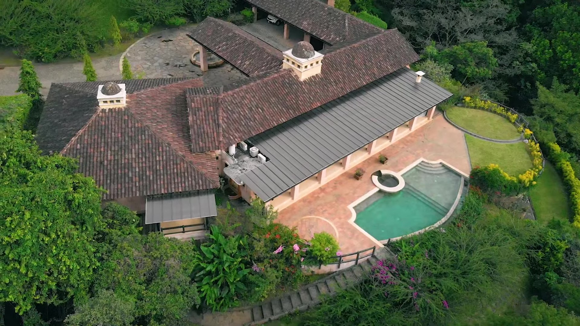 5 bed Single Family Homes For Sale in La Guacima, Alajuela - thumb 1