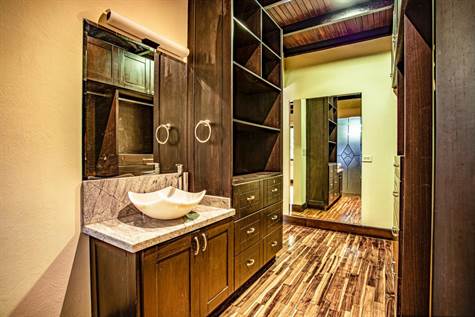 5 bed Single Family Homes For Sale in La Guacima, Alajuela - thumb 15