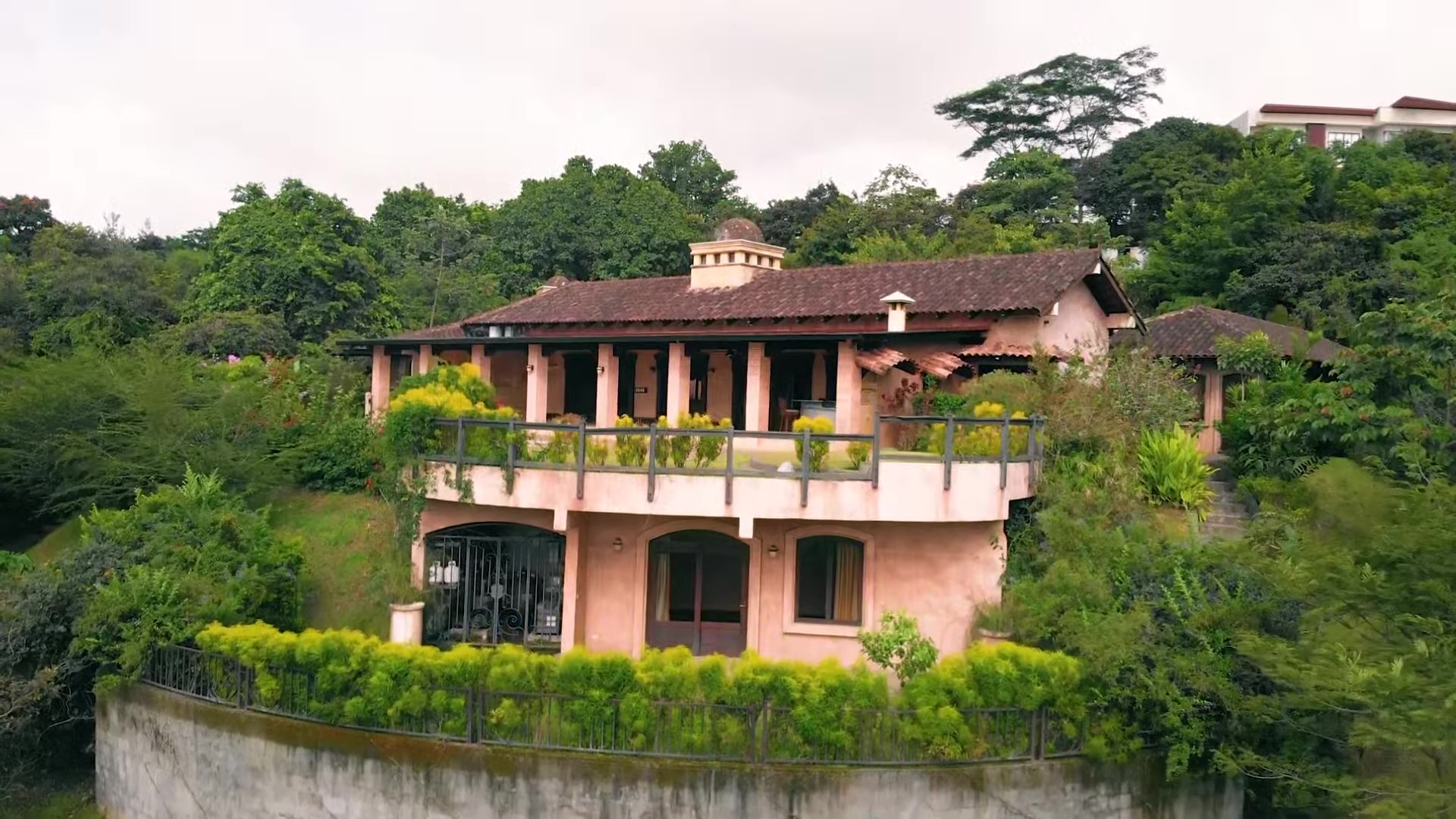 5 bed Single Family Homes For Sale in La Guacima, Alajuela - thumb 3