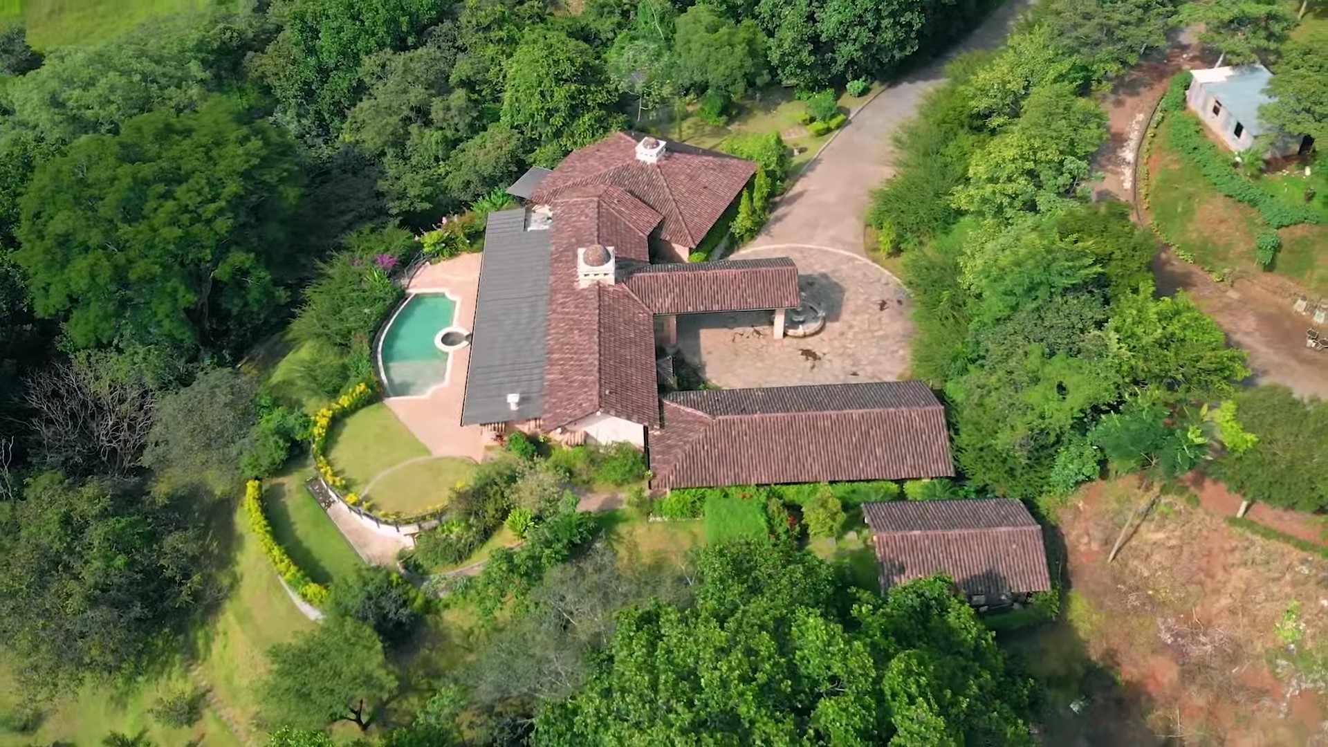 5 bed Single Family Homes For Sale in La Guacima, Alajuela - thumb 25