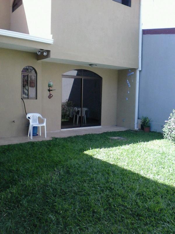 4 bed Single Family Homes For Sale in Curridabat, San Jose - thumb 9