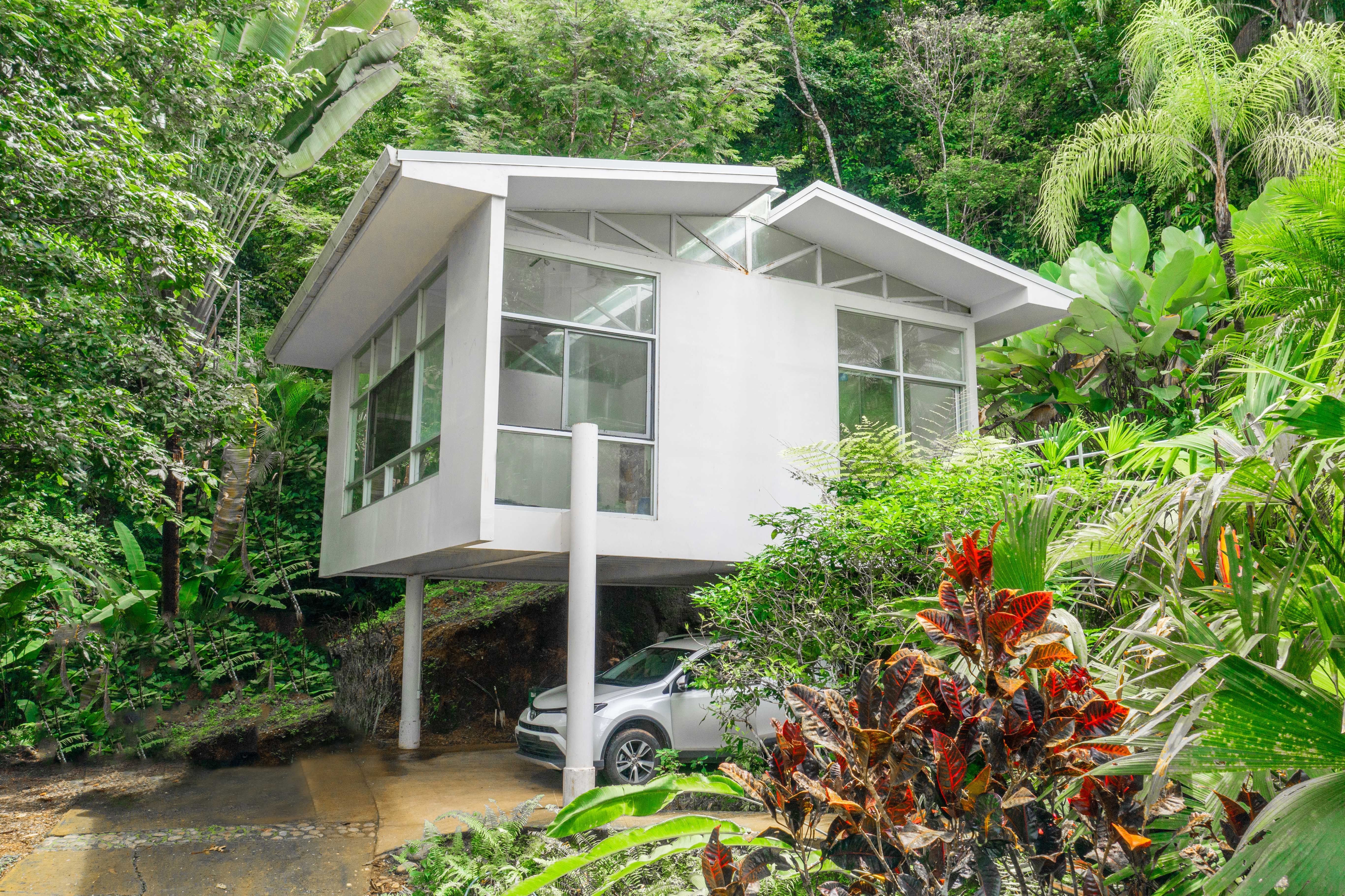 4 bed Single Family Homes For Sale in Puntarenas, Puntarenas - thumb 5