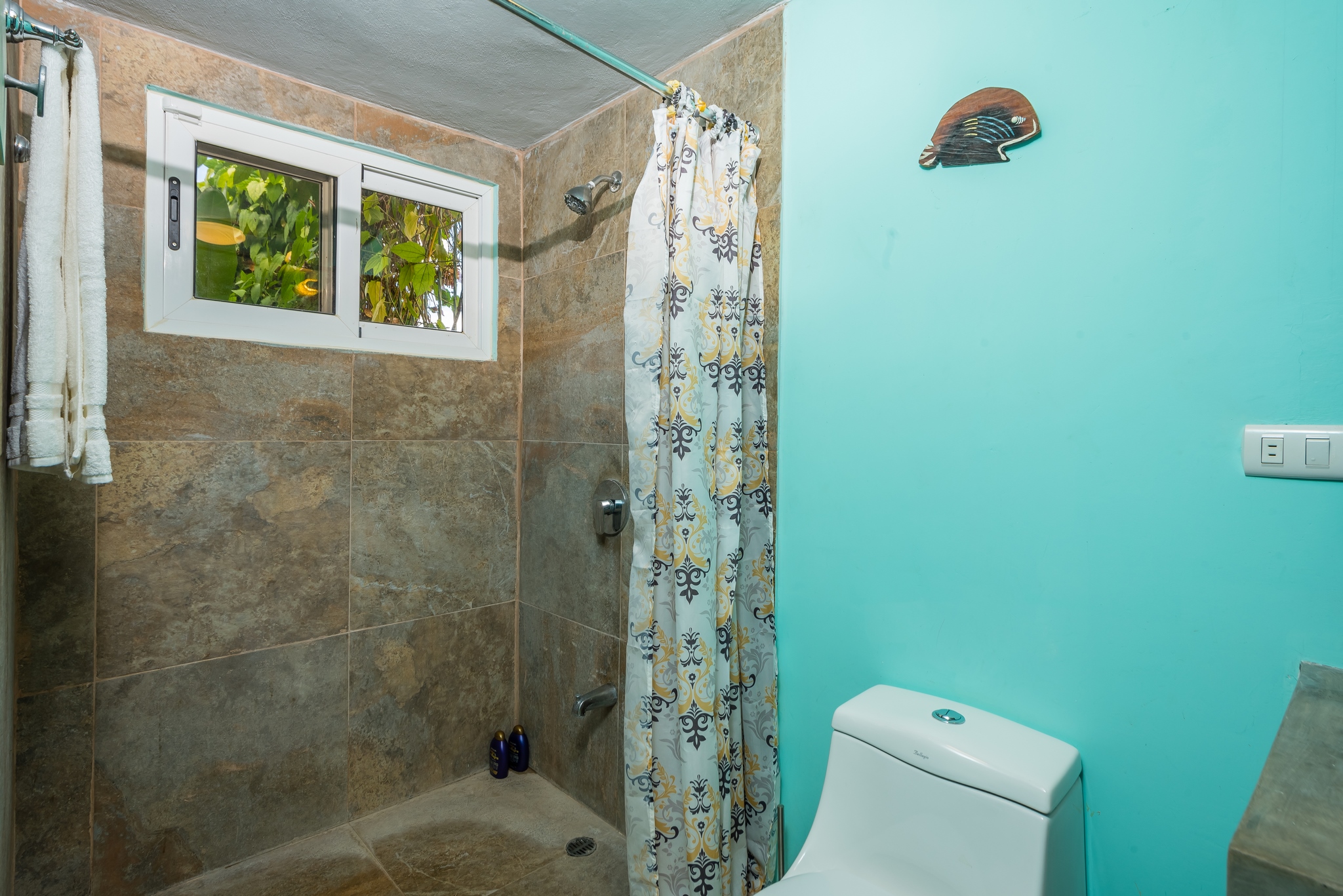 3 bed Single Family Homes For Sale in Playa Potrero, Guanacaste - thumb 4