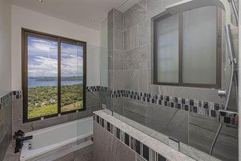 4 bed Single Family Homes For Sale in Playas Del Coco, Guanacaste - thumb 12