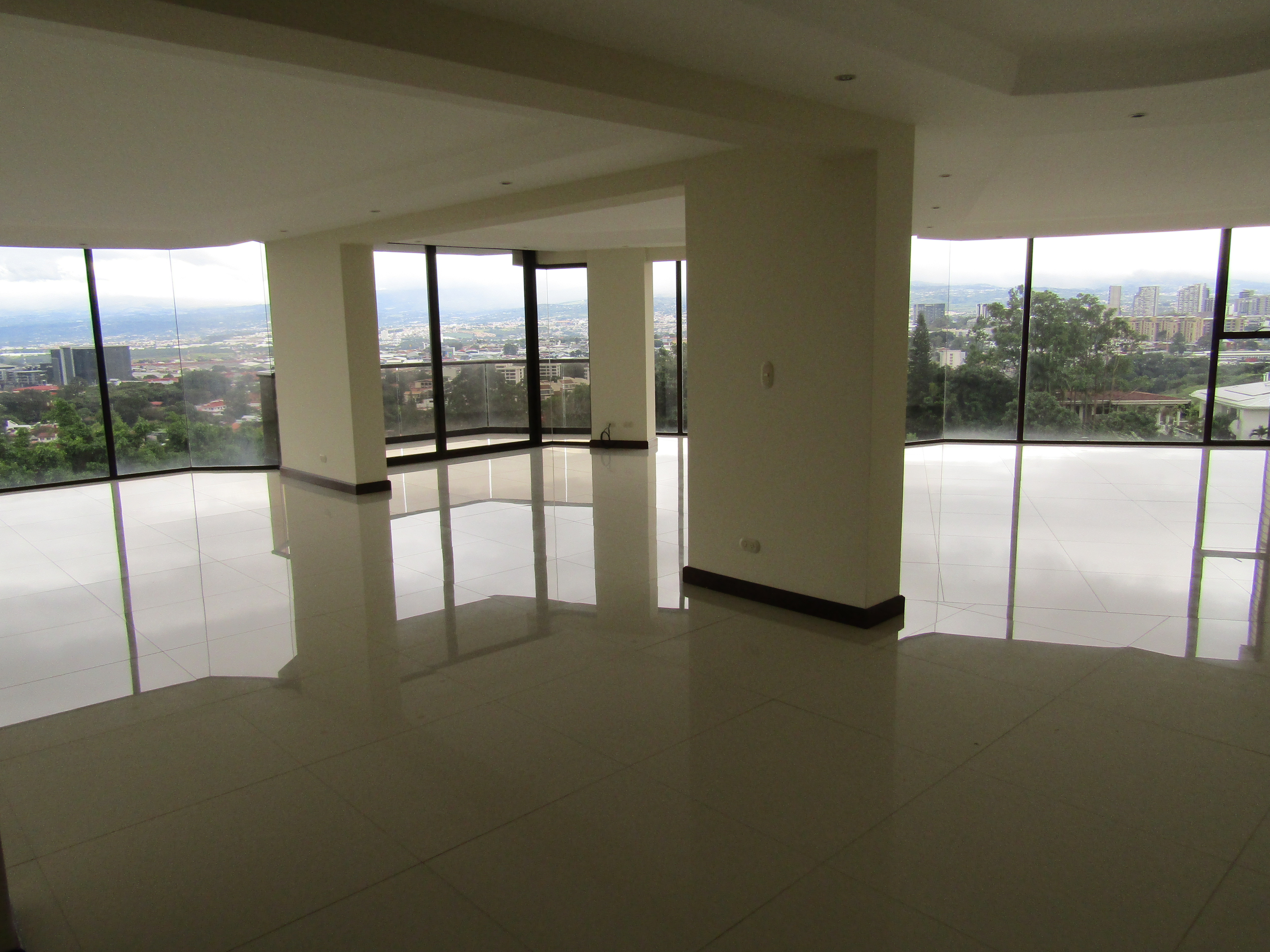4 bed Condo For Sale in Escazu, San Jose - thumb 2