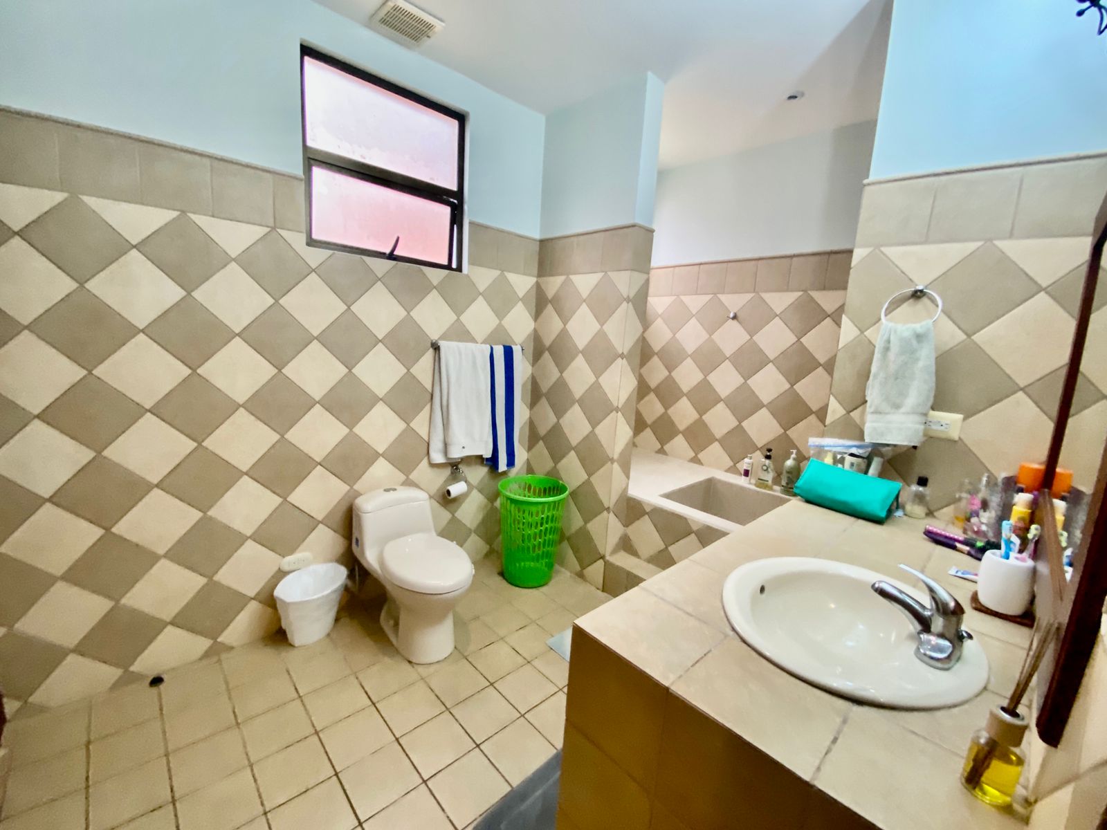 4 bed Single Family Homes For Sale in Playa Hermosa, Puntarenas - thumb 16