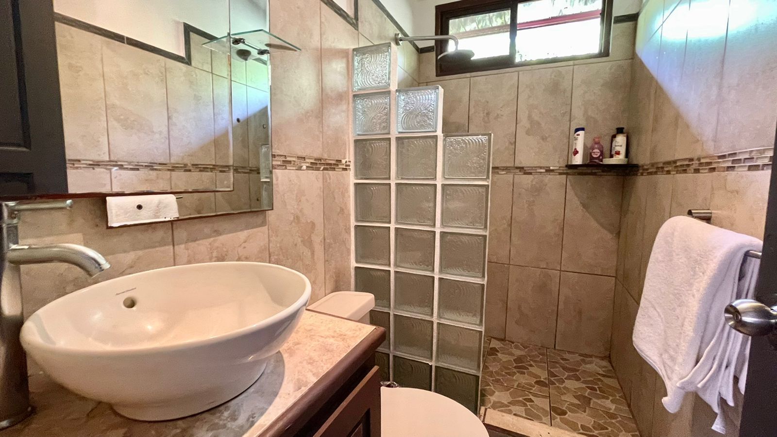 5 bed Single Family Homes For Sale in Uvita, Puntarenas - thumb 21