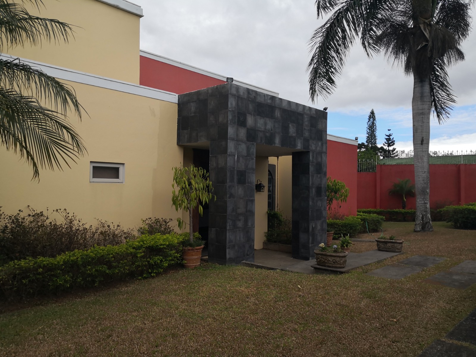 4 bed Condo For Sale in Curridabat, San Jose - thumb 1