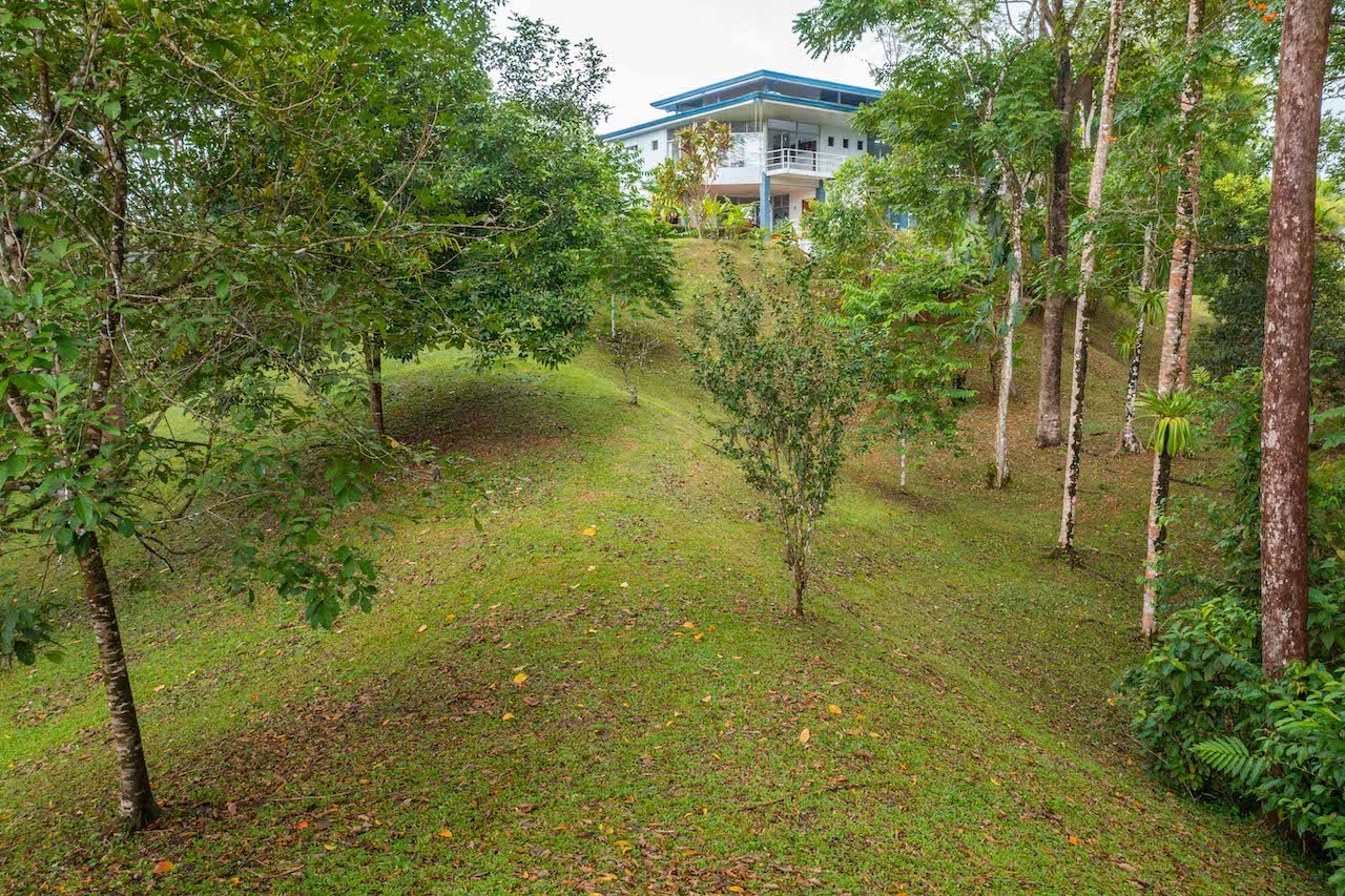 5 bed Single Family Homes For Sale in Quepos, Puntarenas - thumb 28