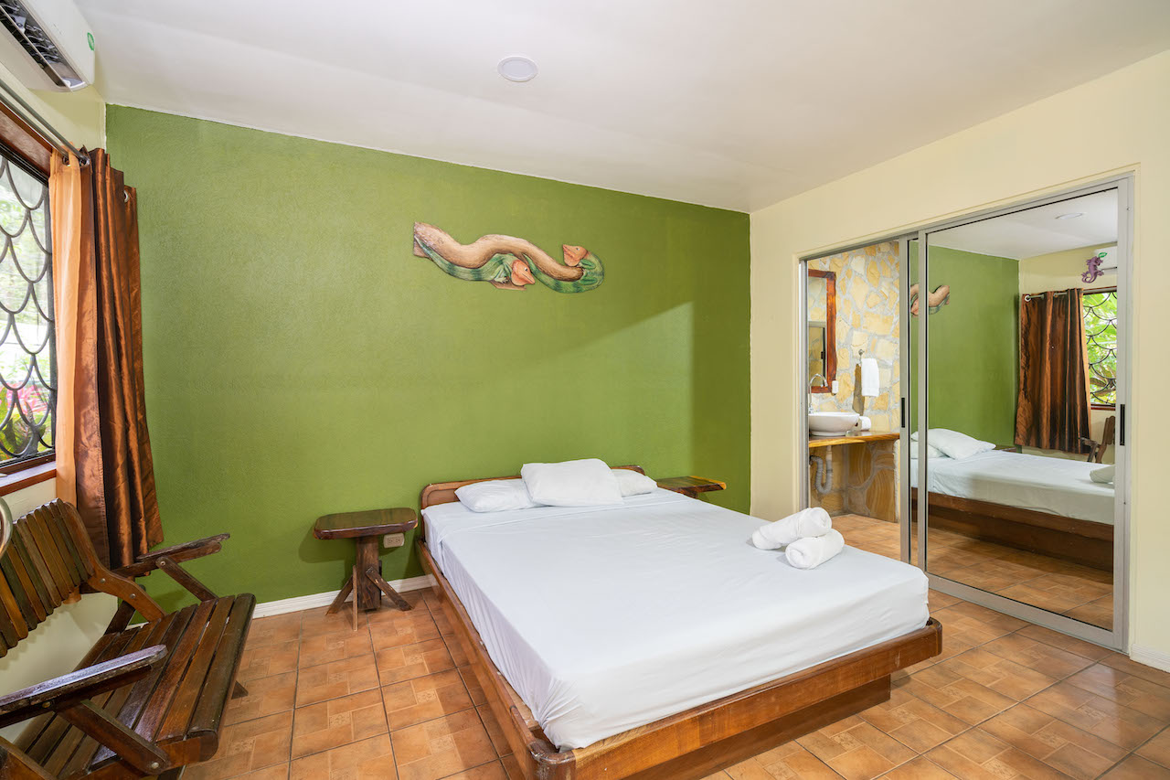 14 bed Hotel / Leisure For Sale in Manuel Antonio, Puntarenas - thumb 24