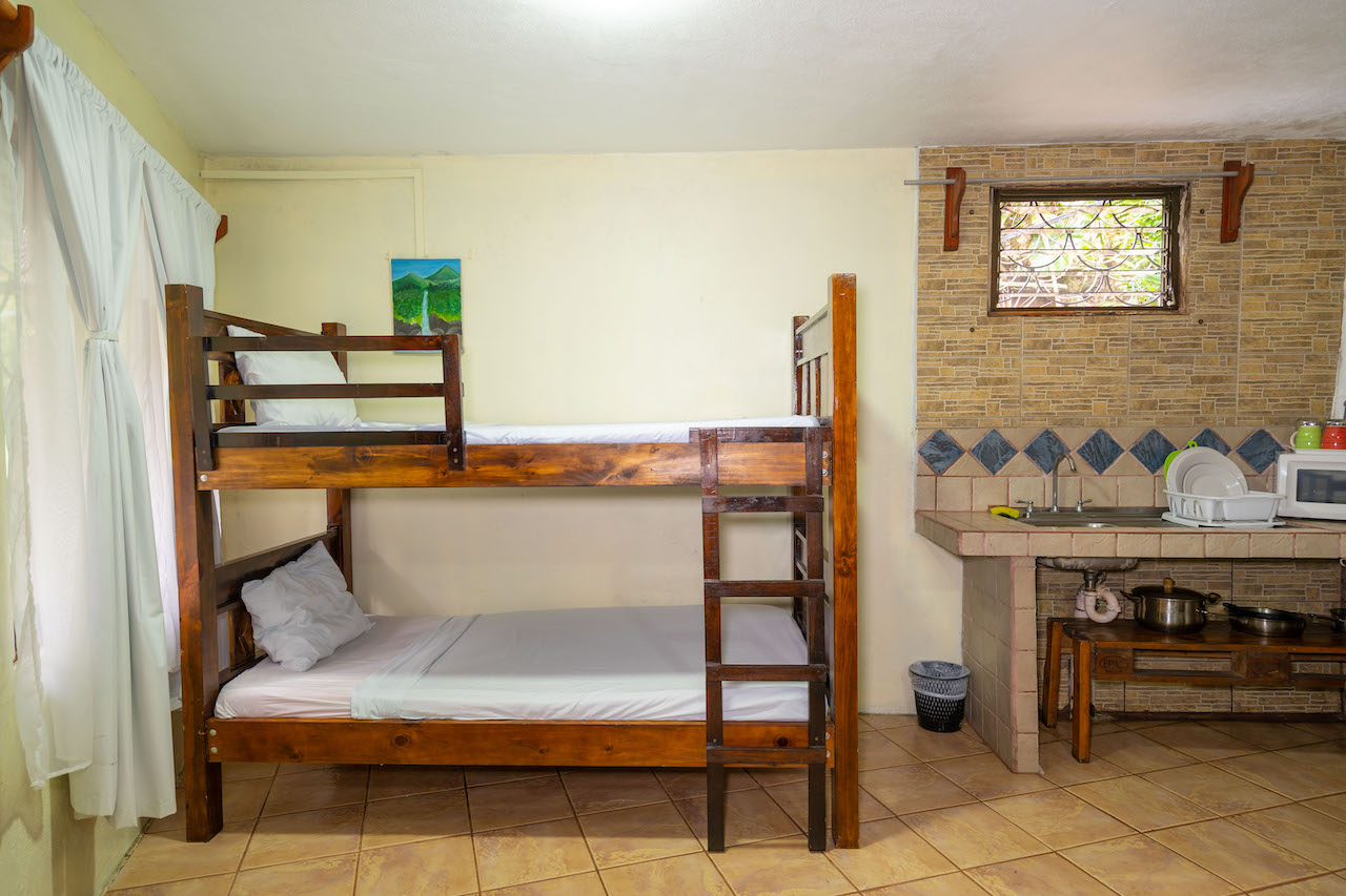 14 bed Hotel / Leisure For Sale in Manuel Antonio, Puntarenas - thumb 16