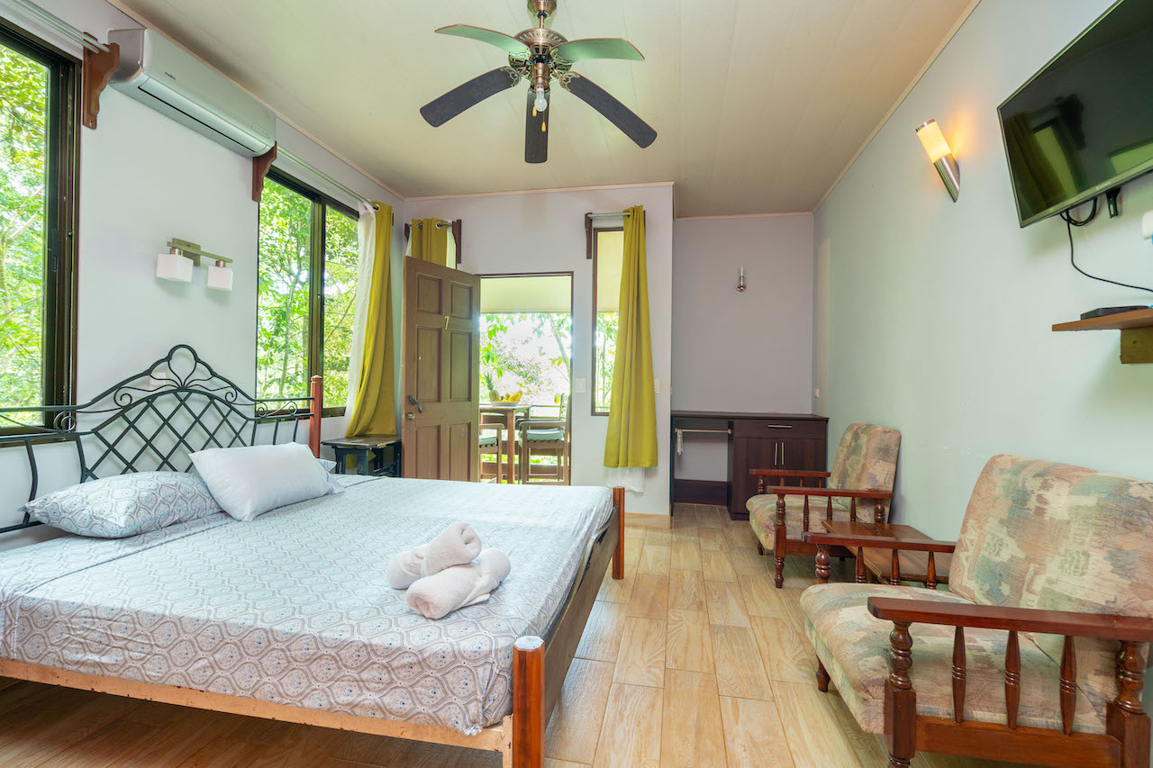 14 bed Hotel / Leisure For Sale in Manuel Antonio, Puntarenas - thumb 23