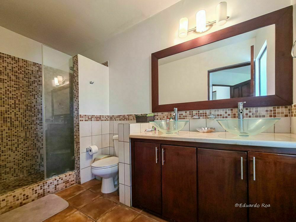 2 bed Condo For Sale in Playas Del Coco, Guanacaste - thumb 12