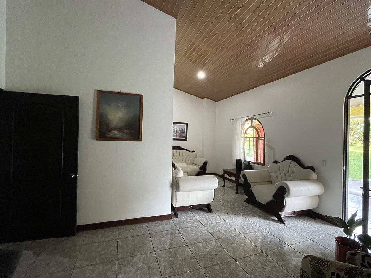 42 bed Single Family Homes For Sale in La Garita, Alajuela - thumb 9