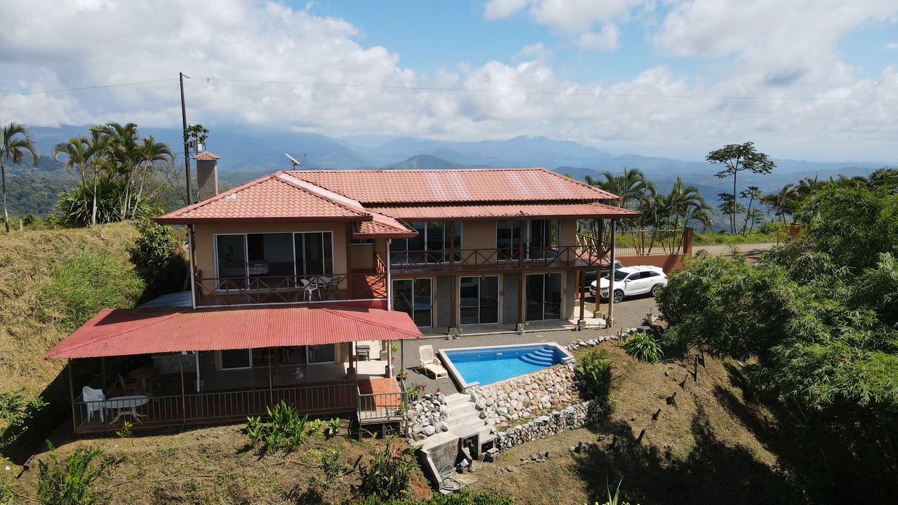 5 bed Single Family Homes For Sale in Jaco, Puntarenas - thumb 12