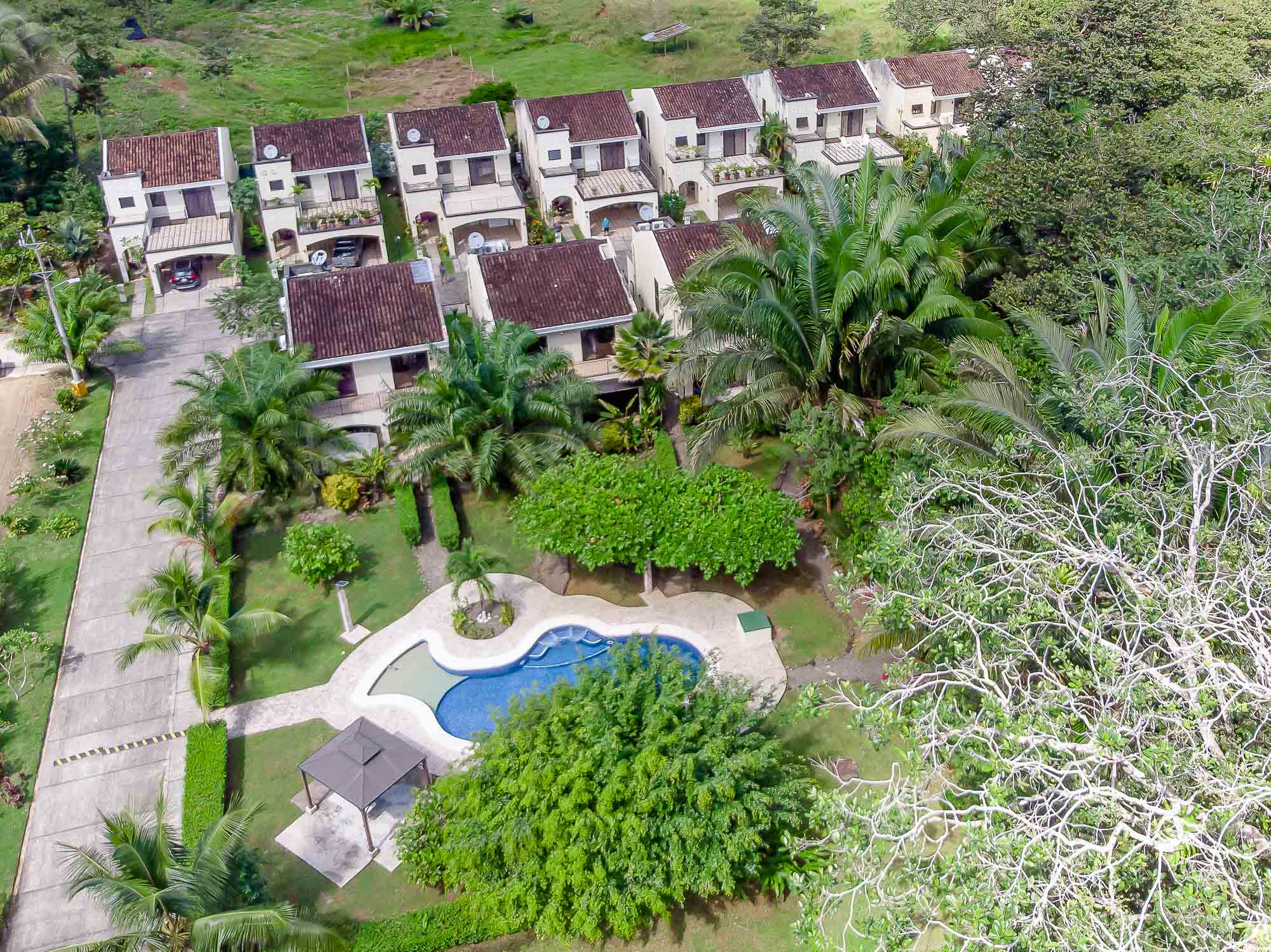 3 bed Single Family Homes For Sale in Manuel Antonio, Puntarenas - thumb 3