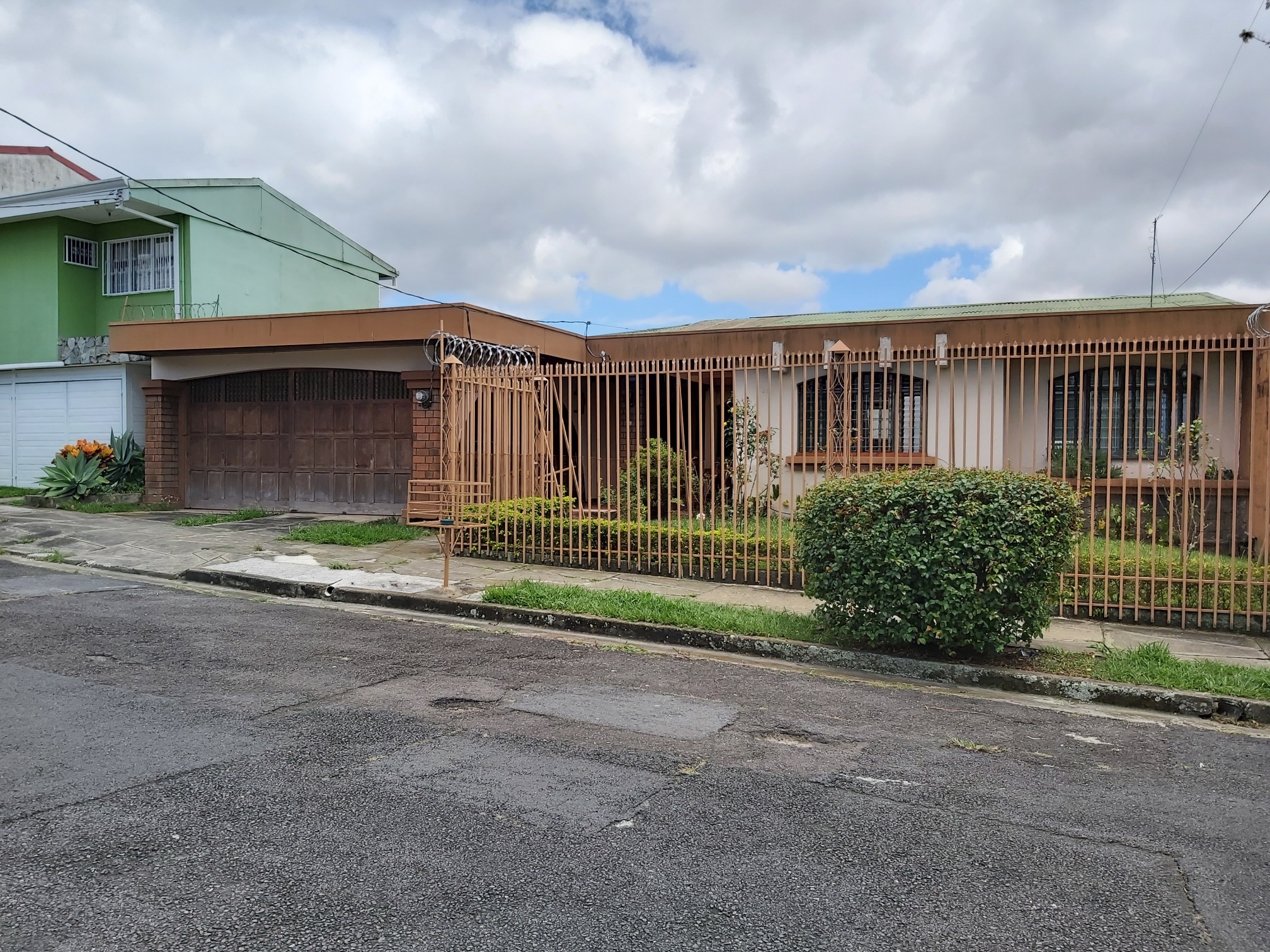 5 bed Single Family Homes For Rent in Zapote, San Jose - thumb 1