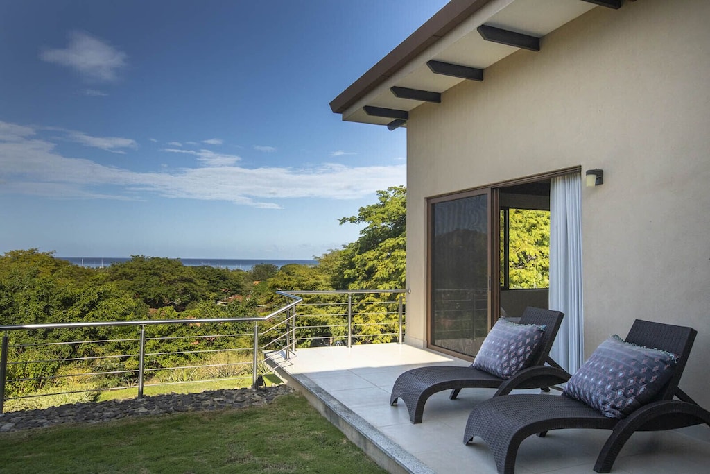 5 bed Condo For Rent in Playas Del Coco, Guanacaste - thumb 9