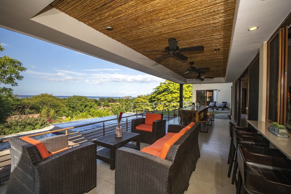 5 bed Condo For Rent in Playas Del Coco, Guanacaste - thumb 1