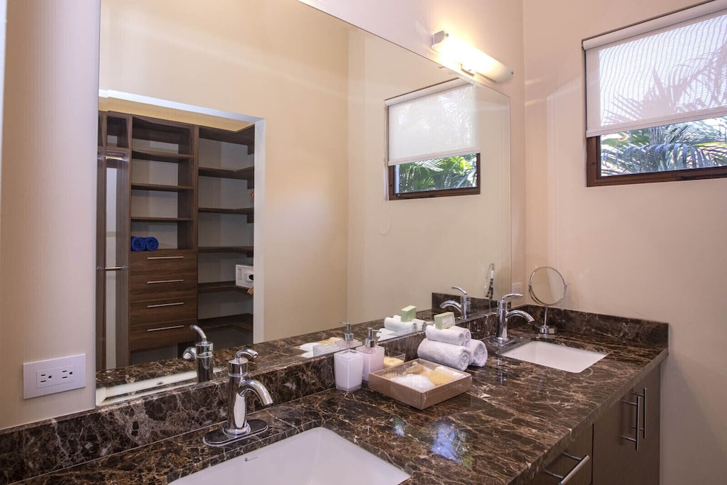 5 bed Condo For Rent in Playas Del Coco, Guanacaste - thumb 3