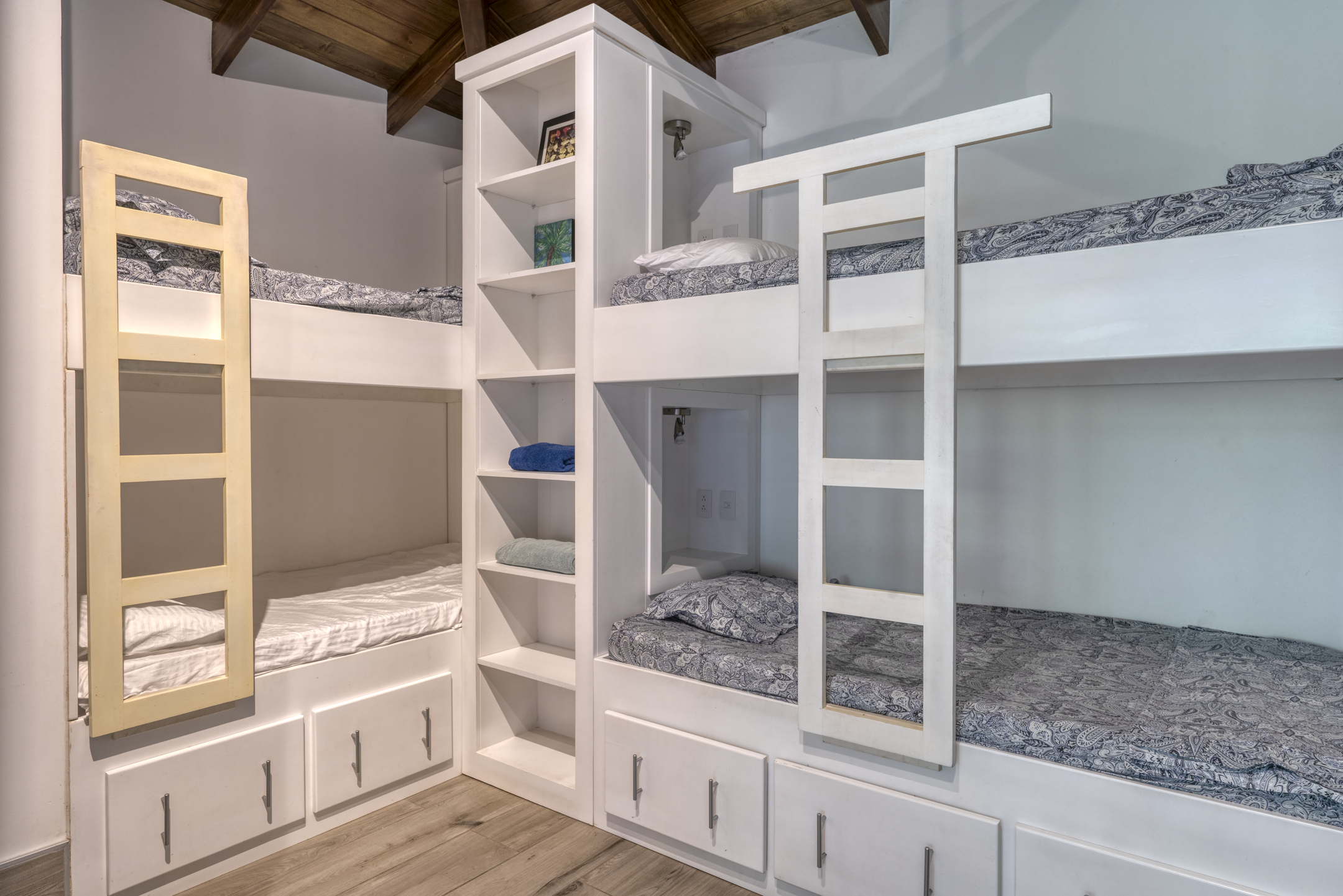 3 bed Single Family Homes For Sale in Dominical, Puntarenas - thumb 23