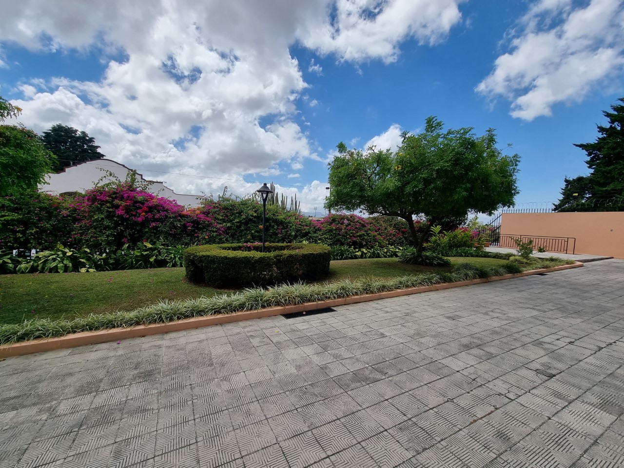 5 bed Condo For Sale in Curridabat, San Jose - thumb 2