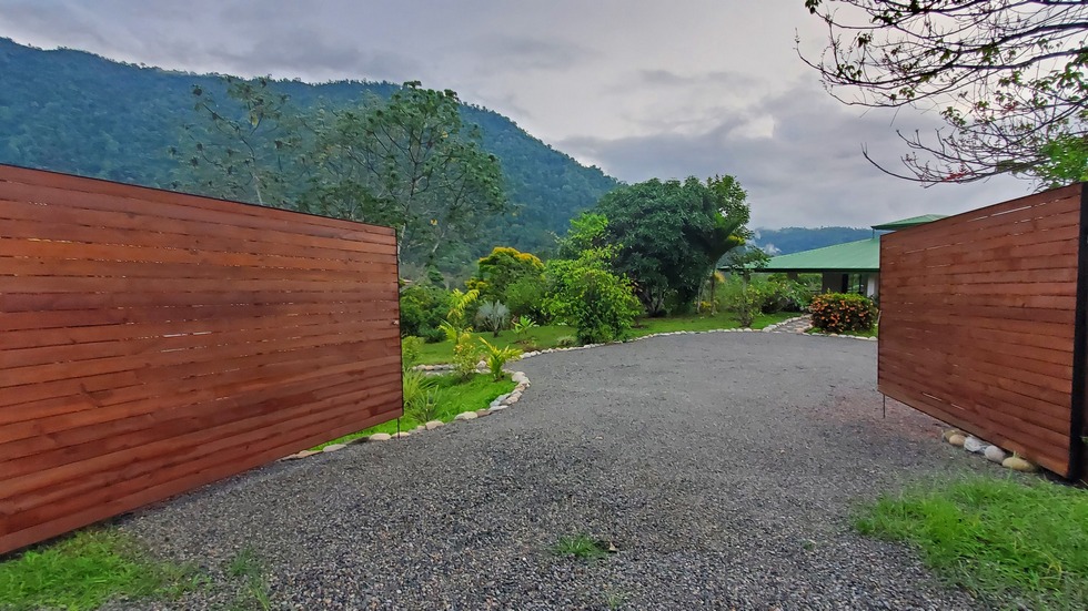3 bed Single Family Homes For Sale in Dominical, Puntarenas - thumb 24