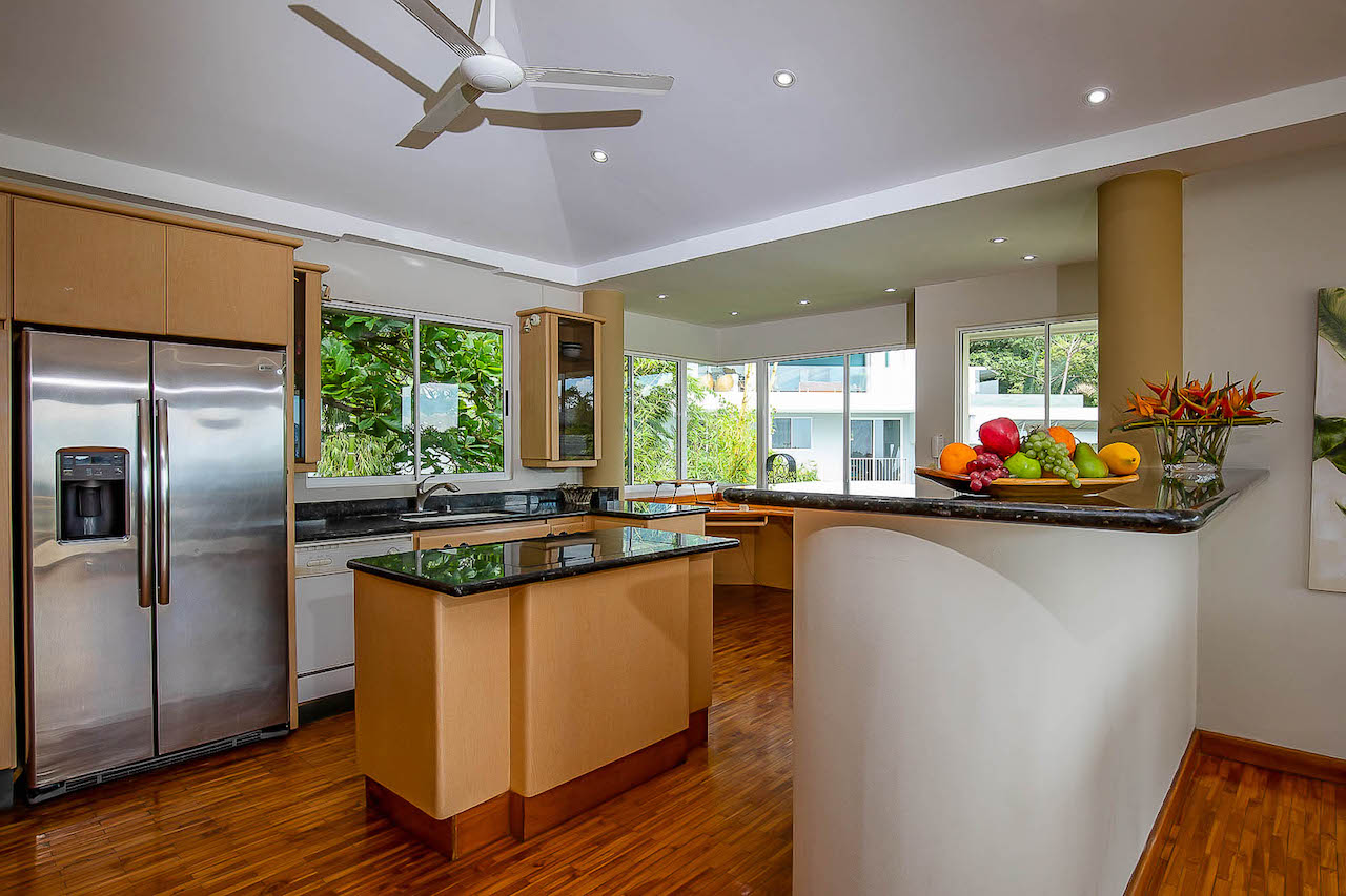 7 bed Single Family Homes For Sale in Manuel Antonio, Puntarenas - thumb 10