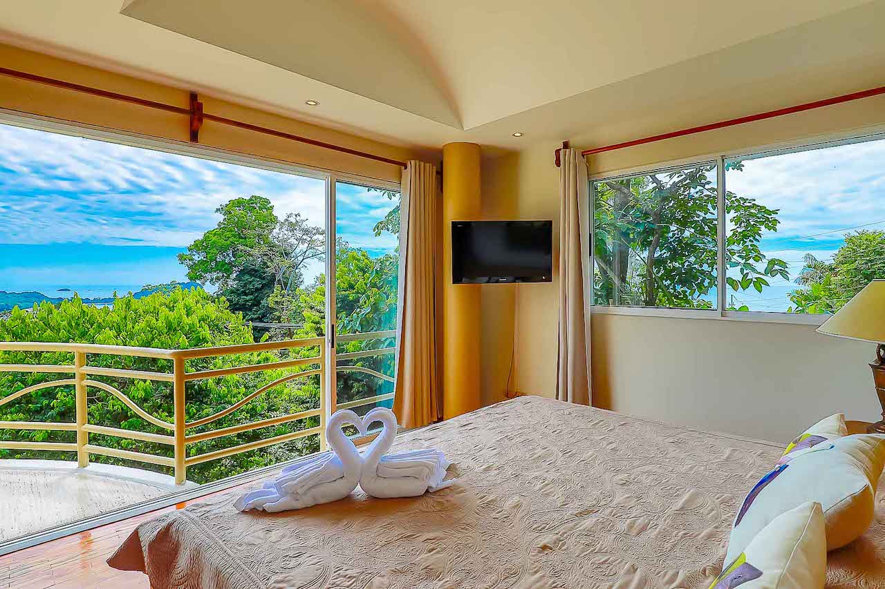 7 bed Single Family Homes For Sale in Manuel Antonio, Puntarenas - thumb 20