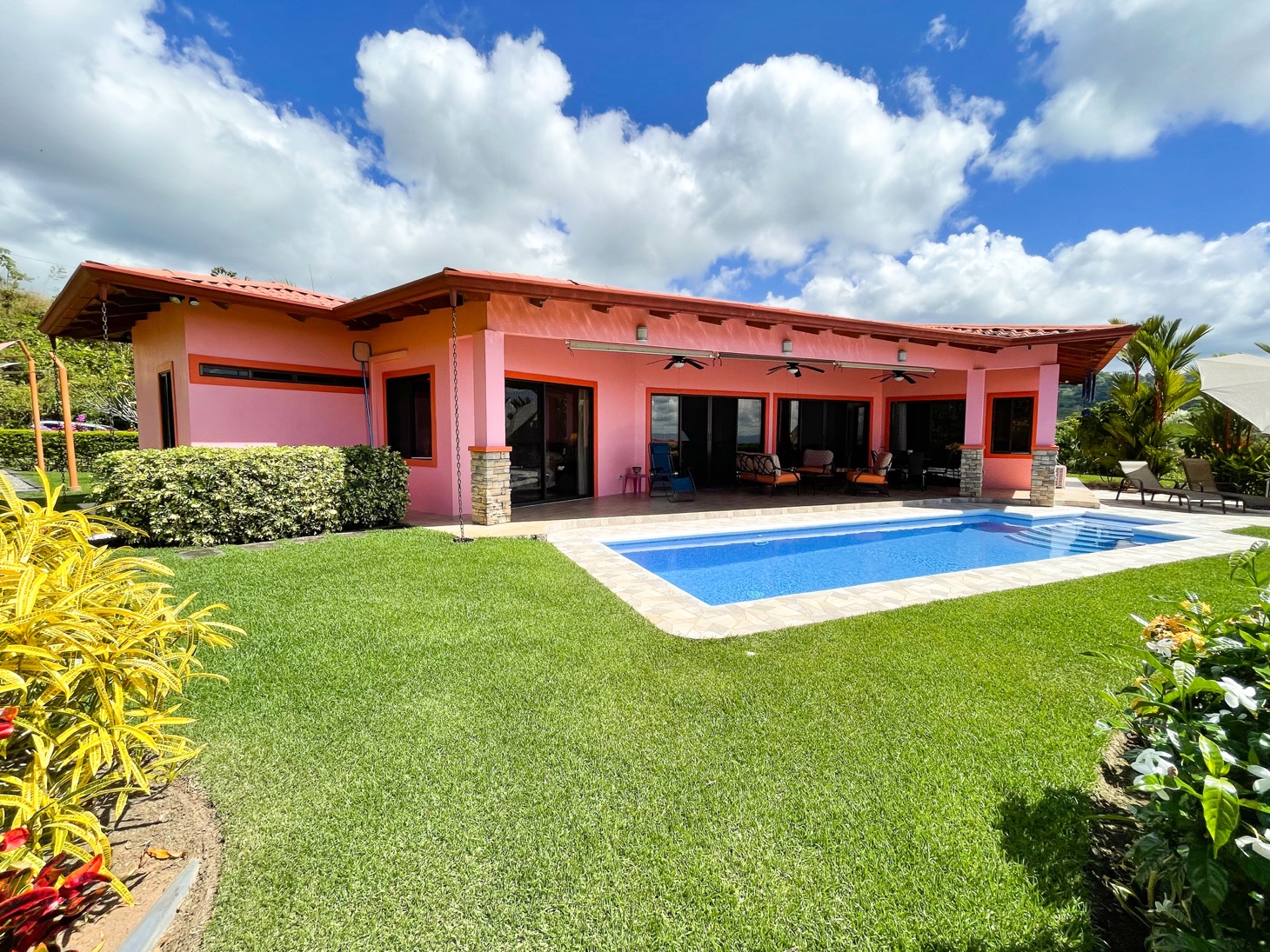 3 bed Single Family Homes For Sale in Ojochal, Puntarenas - thumb 3