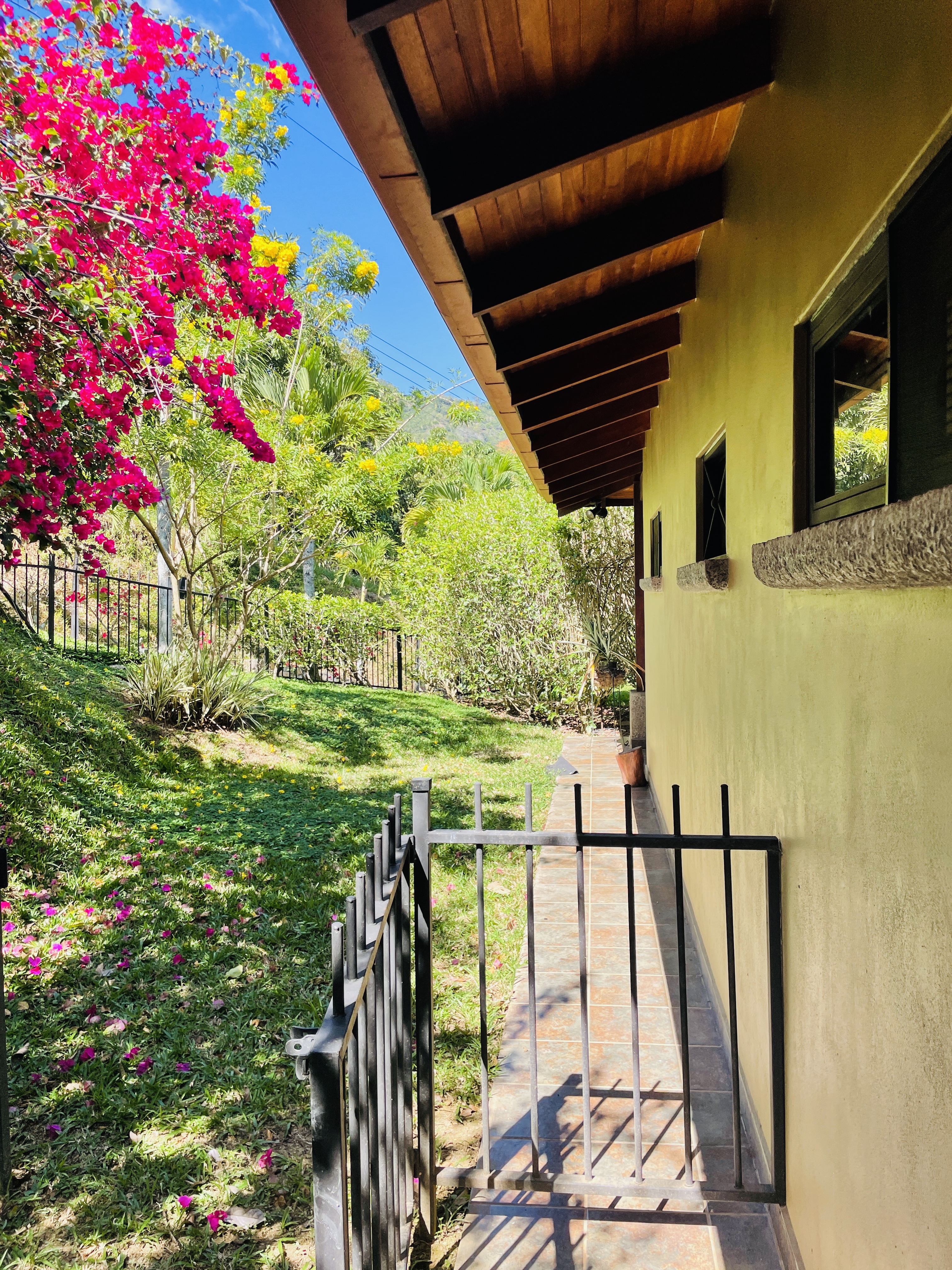 2 bed Single Family Homes For Sale in Atenas, Alajuela - thumb 9