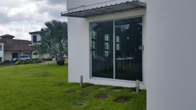 3 bed Condo For Sale in San Isidro, Heredia - thumb 13